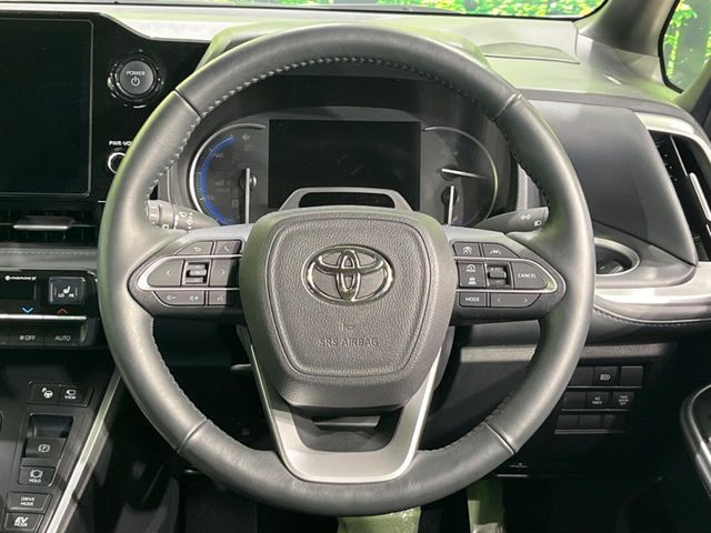 TOYOTA VOXY HYBRID 2023