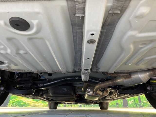 TOYOTA VOXY HYBRID 2023