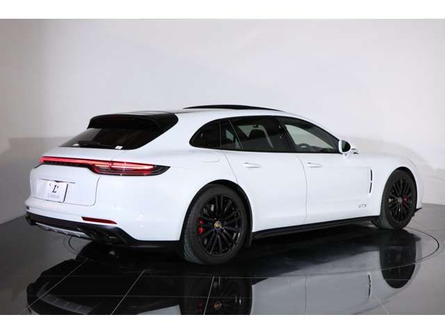 PORSCHE PORSCHE PANAMERA Sport Turismo 2021