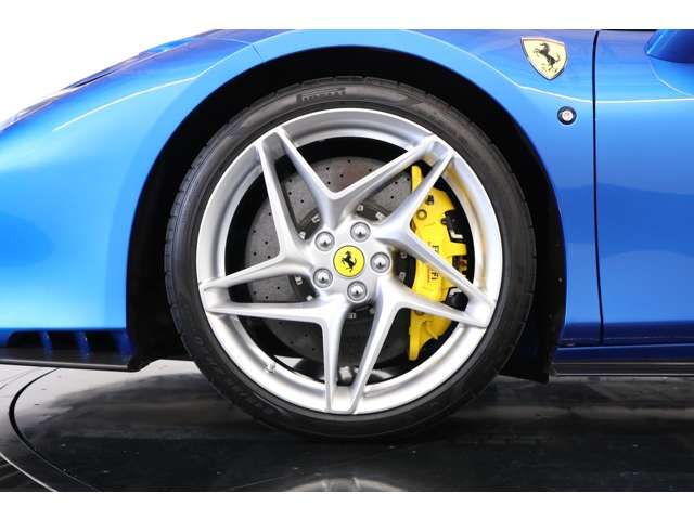 FERRARI FERRARI F8 Tributo 2021