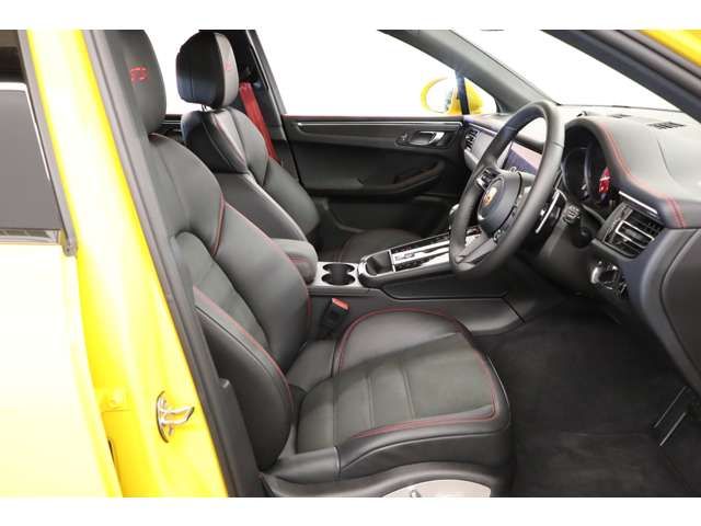 PORSCHE PORSCHE Macan 2023