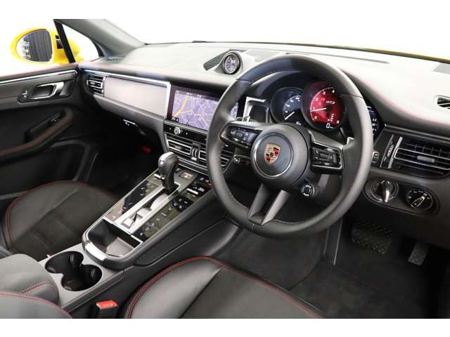 PORSCHE PORSCHE Macan 2023