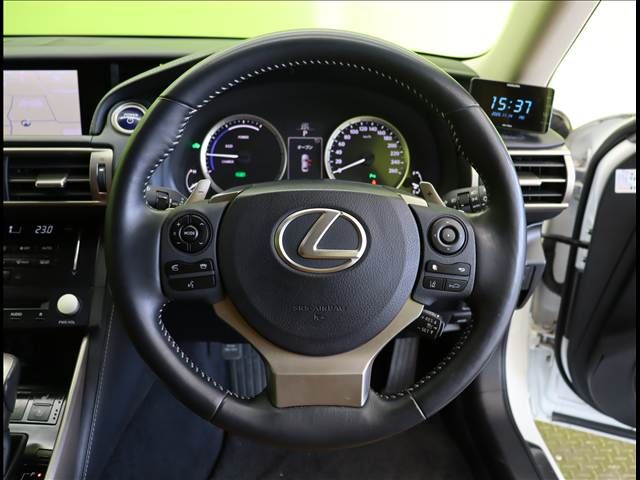 TOYOTA LEXUS IS300h 2013