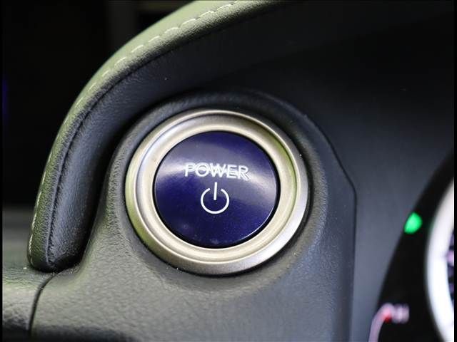 TOYOTA LEXUS IS300h 2013