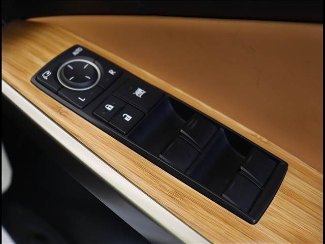 TOYOTA LEXUS IS300h 2013