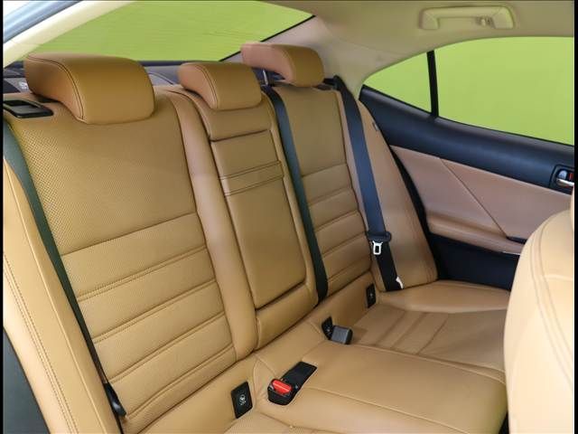 TOYOTA LEXUS IS300h 2013