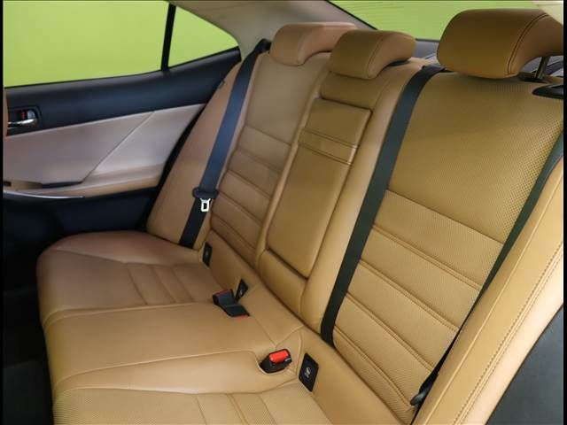 TOYOTA LEXUS IS300h 2013