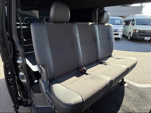 TOYOTA HIACE van 2WD 2023