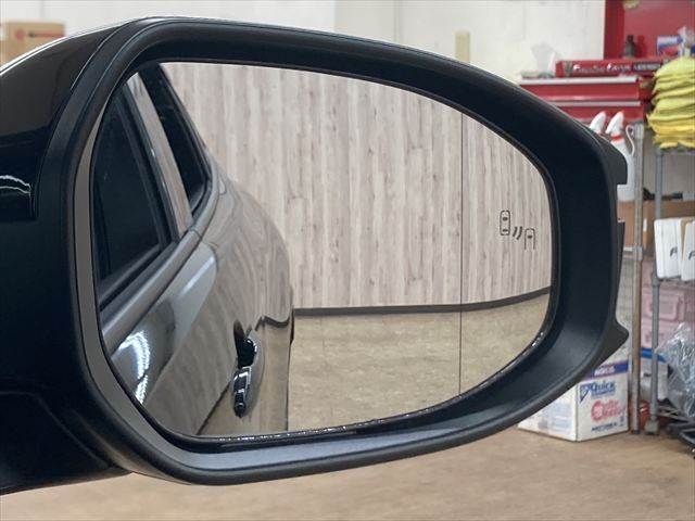 TOYOTA PRIUS 4WD 2023