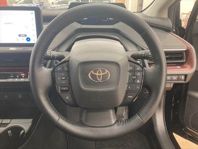 TOYOTA PRIUS 4WD 2023