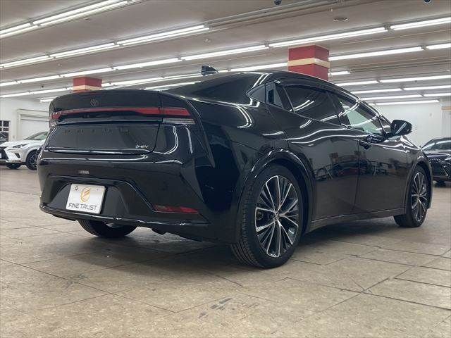 TOYOTA PRIUS 4WD 2023