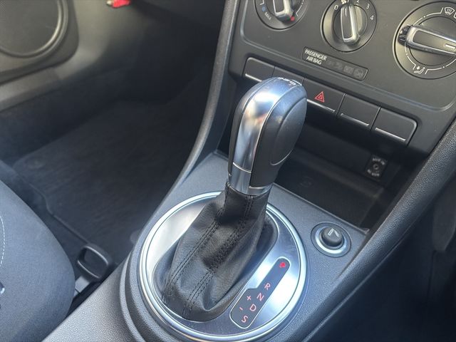 VOLKSWAGEN VOLKSWAGEN The BEETLE 2013