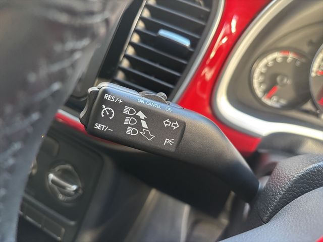 VOLKSWAGEN VOLKSWAGEN The BEETLE 2013