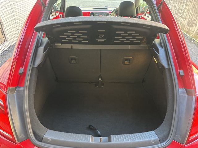 VOLKSWAGEN VOLKSWAGEN The BEETLE 2013