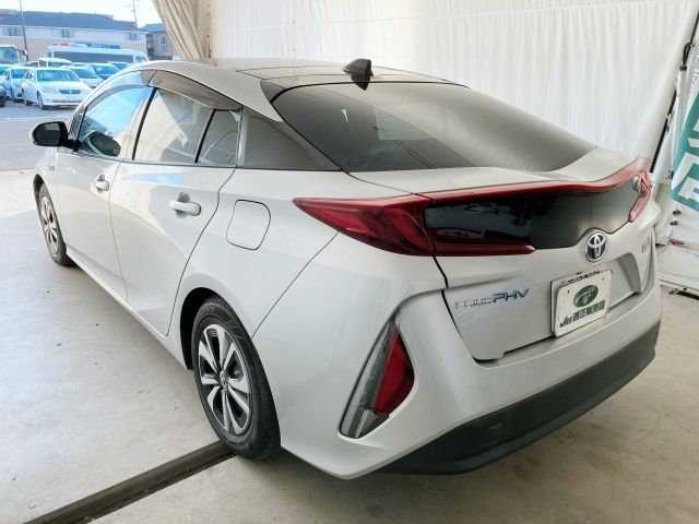 TOYOTA PRIUS PHV 2017