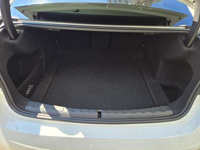 BMW BMW 3series sedan 2024