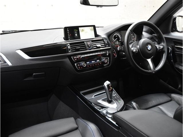 BMW BMW 1series 2018