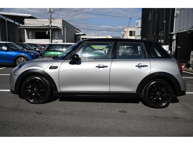 BMW MINI COOPER 5DOOR 2023