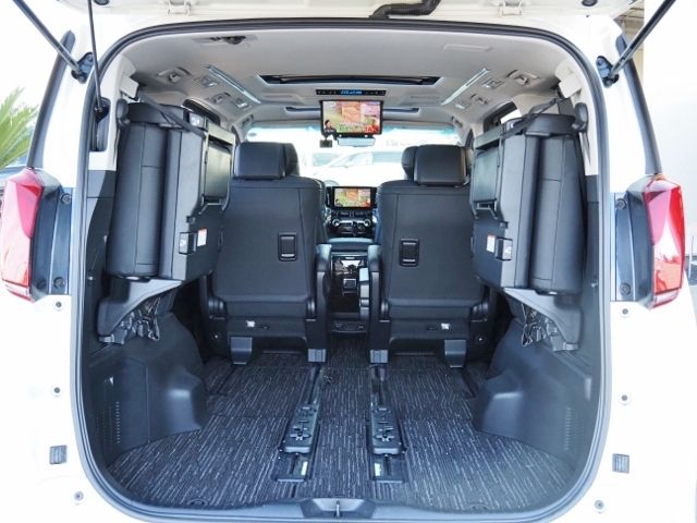 TOYOTA ALPHARD hybrid 4WD 2020