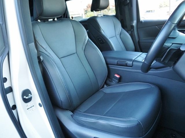 TOYOTA ALPHARD hybrid 4WD 2023