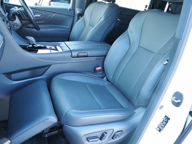 TOYOTA ALPHARD hybrid 4WD 2023