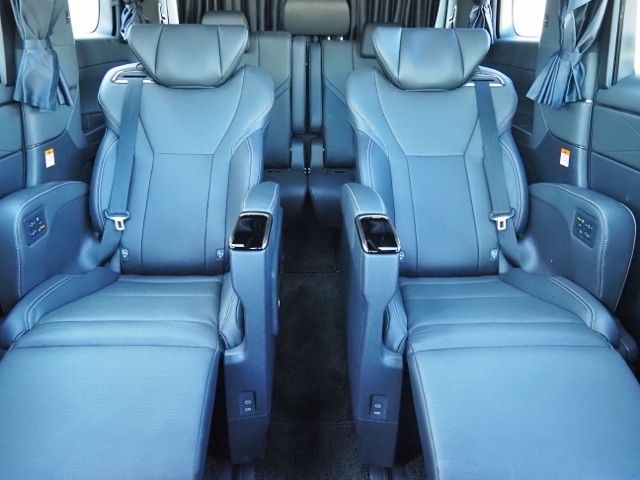 TOYOTA ALPHARD hybrid 4WD 2023