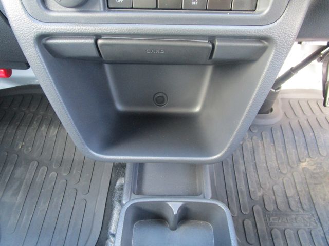 SUZUKI CARRY truck 2024