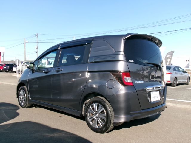 HONDA FREED Spike 4WD 2013