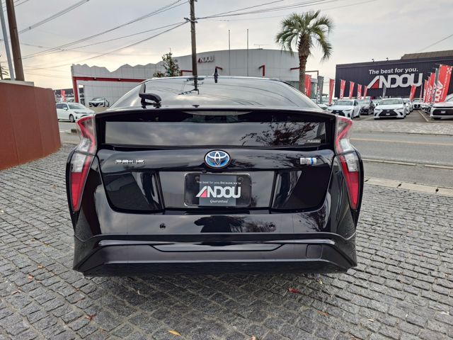 TOYOTA PRIUS 2018