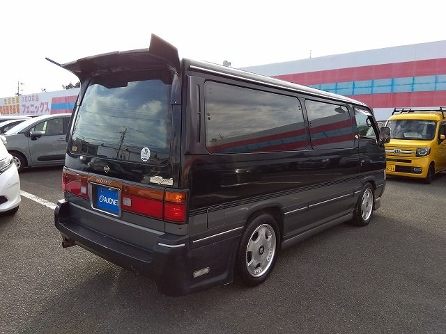 NISSAN CARAVAN coach 1995
