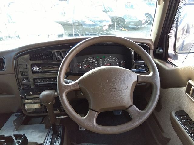 NISSAN CARAVAN coach 1995