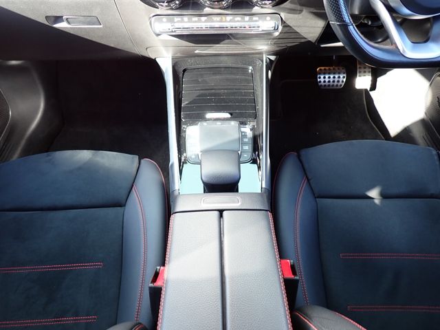 MERCEDES BENZ MERCEDES BENZ GLB 2021