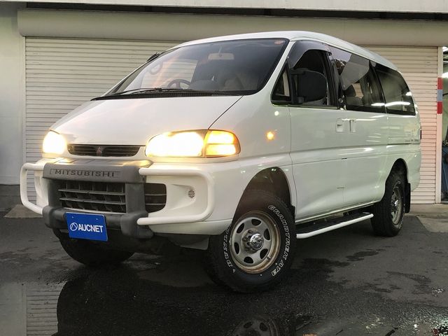 MITSUBISHI DELICA SPACE GEAR  4WD 1996