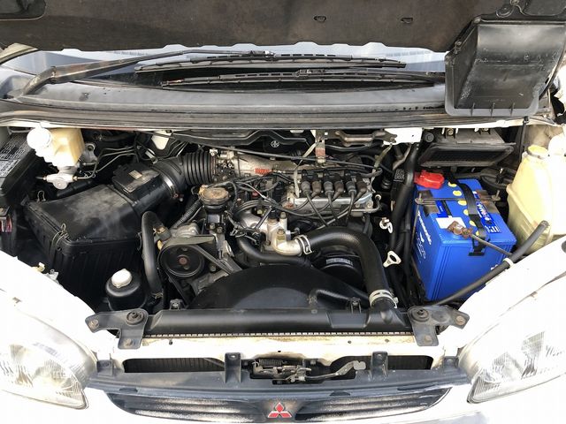 MITSUBISHI DELICA SPACE GEAR  4WD 1996