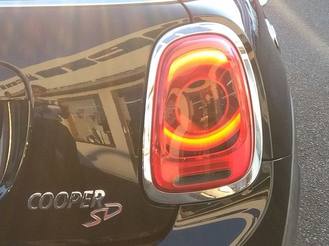 BMW BMW MINI COOPER SD 2016