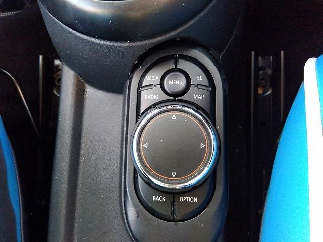 BMW BMW MINI COOPER SD 2016