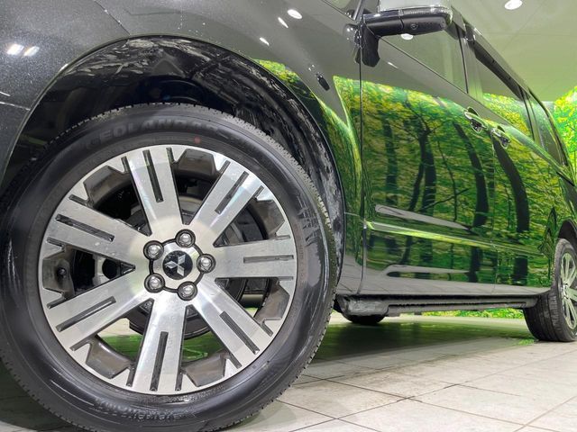 MITSUBISHI DELICA D:5 4WD 2024