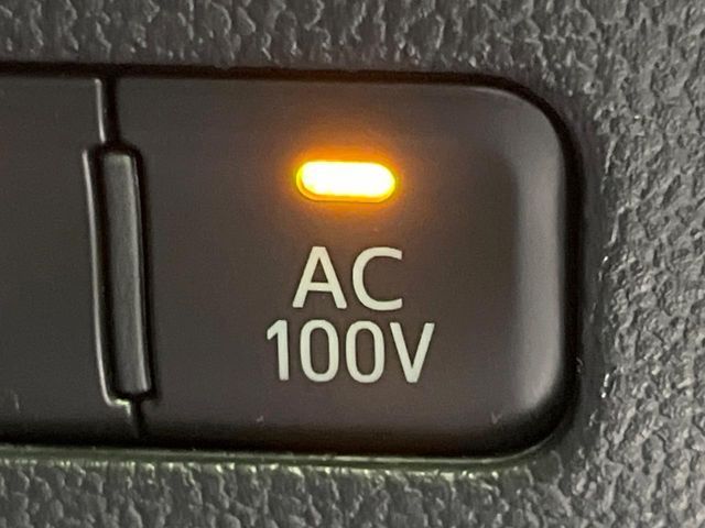 TOYOTA PRIUS 4WD 2022