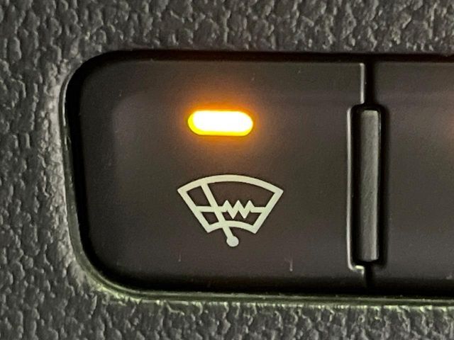 TOYOTA PRIUS 4WD 2022