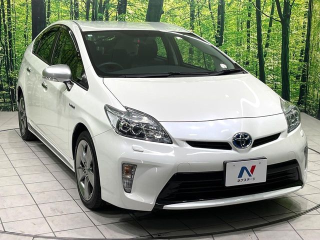TOYOTA PRIUS 2014