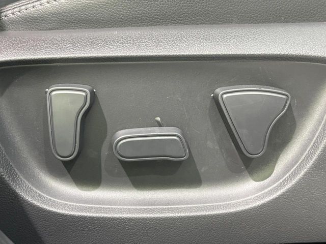 TOYOTA YARIS CROSS 2025