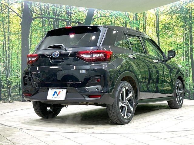 TOYOTA RAIZE HYBRID 2023