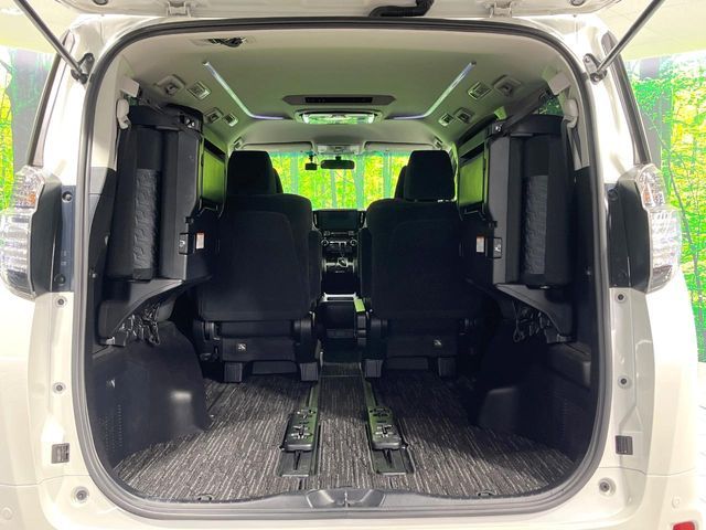 TOYOTA VELLFIRE 2016