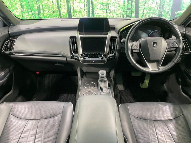 TOYOTA CROWN sedan hybrid 2018