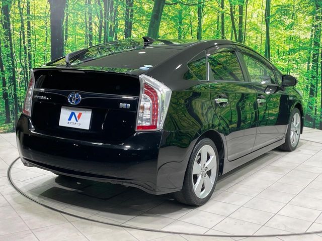 TOYOTA PRIUS 2015