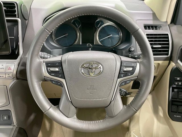 TOYOTA LANDCRUISER PRADO 2023