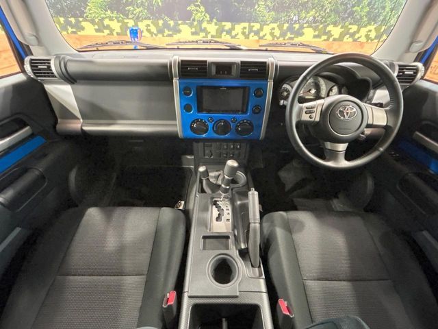 TOYOTA FJ CRUISER 4WD 2011