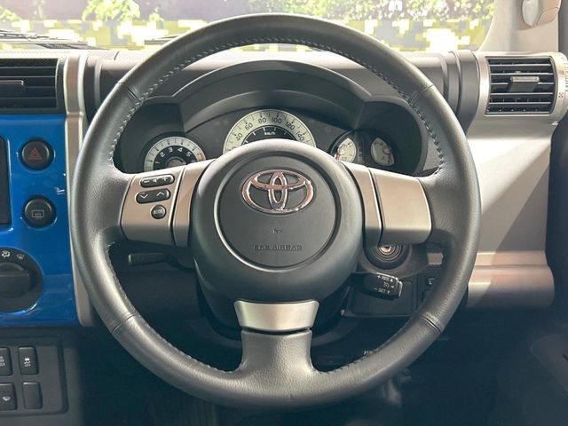 TOYOTA FJ CRUISER 4WD 2011