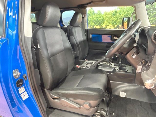 TOYOTA FJ CRUISER 4WD 2011