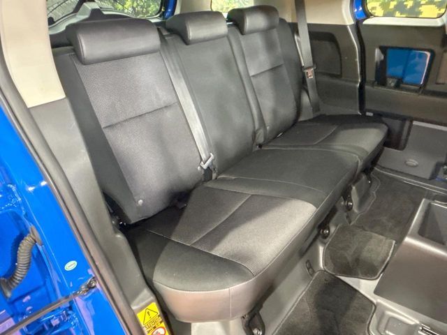 TOYOTA FJ CRUISER 4WD 2011